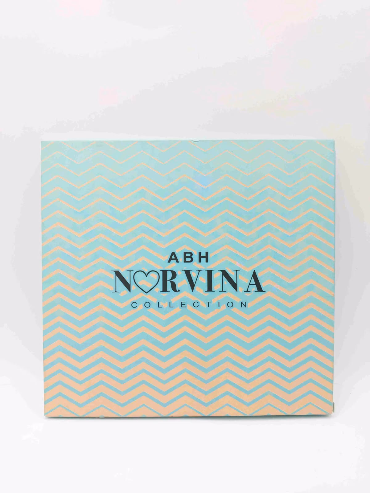 پالت سایه چشم نوروینا (Norvina) برند Anastasia Beverly Hills (ABH) — تصویر ۳