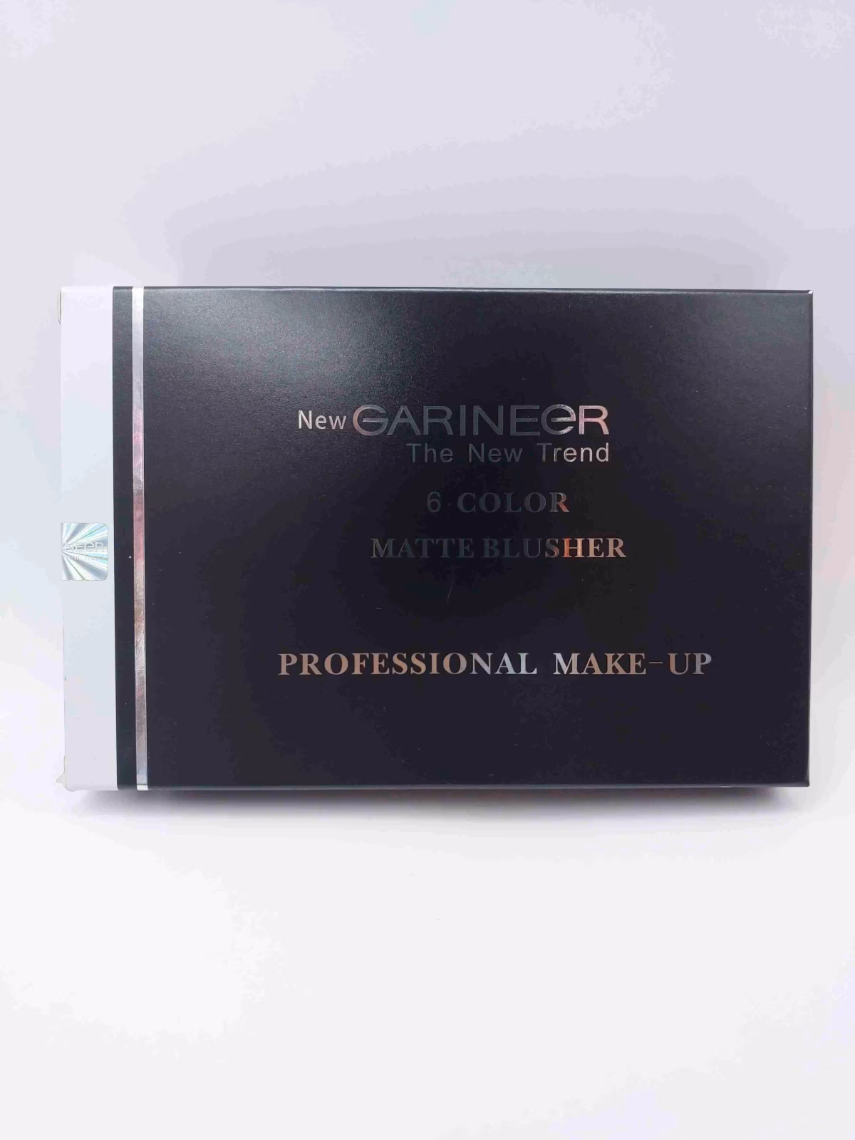 پالت رژگونه مات شماره 401 نیو گارنیر (New Garineer) — تصویر ۴