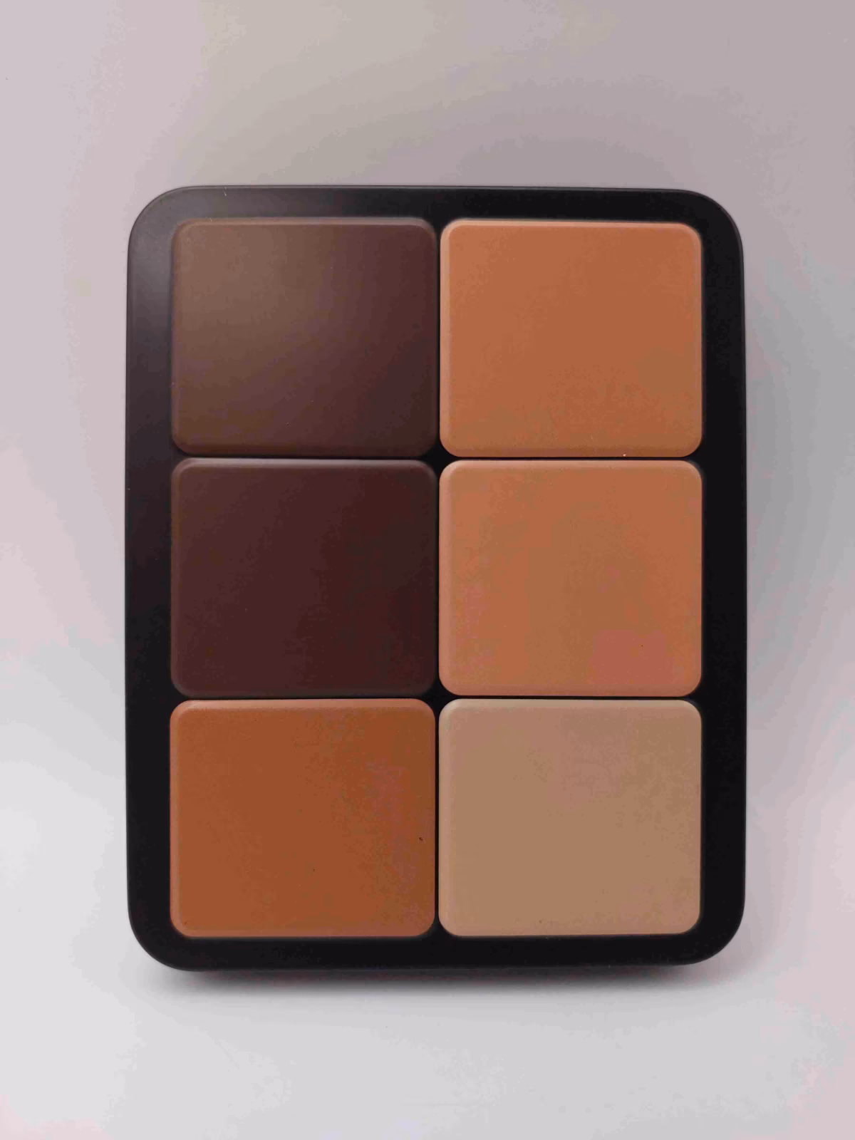 پالت کرم پودر کارلا سیکرت (Carla Secret) — تصویر ۳