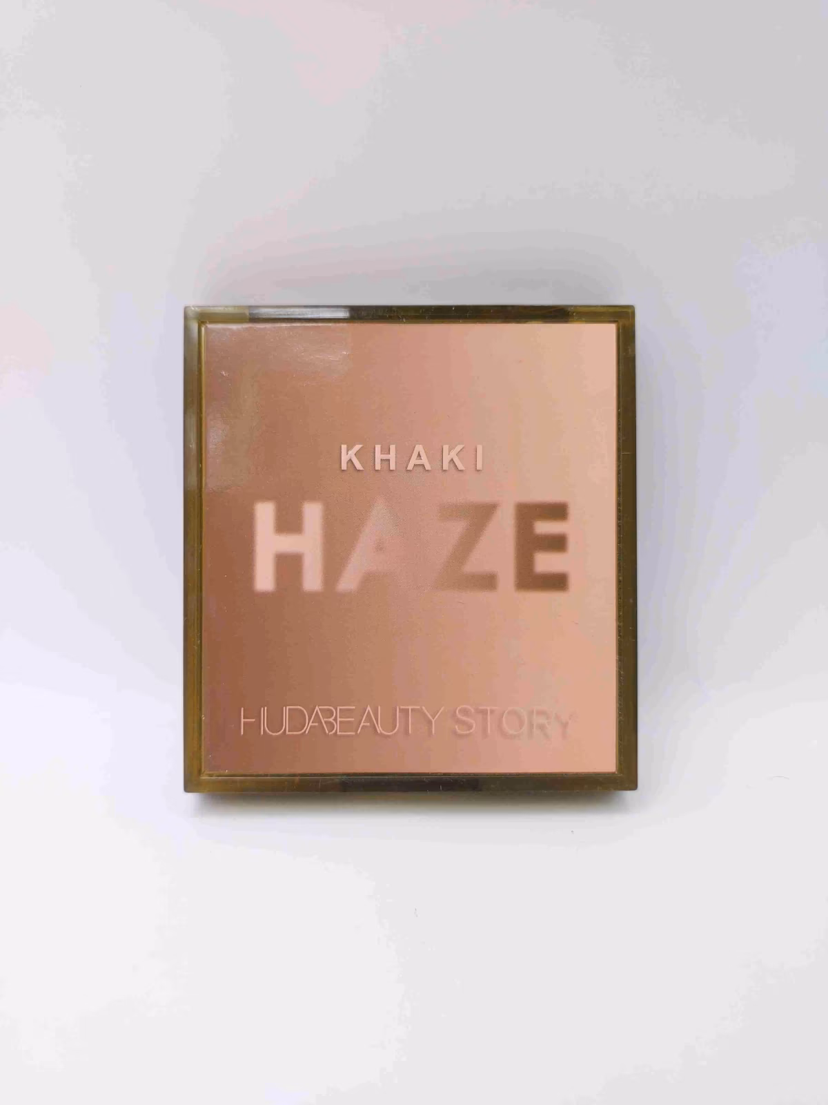پالت سایه چشم مدل Khaki Haze هودا بیوتی (Huda Beauty) — تصویر ۲