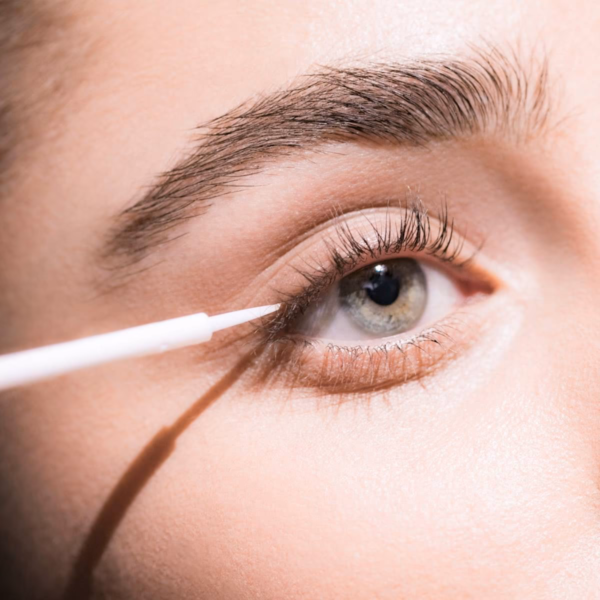 سرم تقویت‌کننده و احیاکننده مژه لانکوم (Lancôme Cils Booster Lash Revitalizing Serum) فولسایز — تصویر ۳
