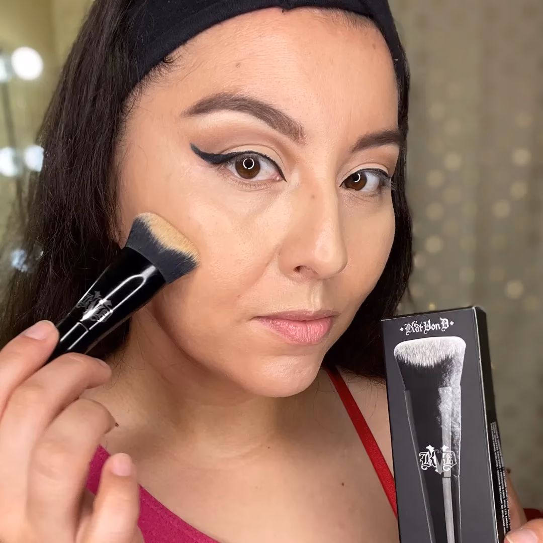 براش کرم پودر کت وان دی (KVD Beauty) مدل Lock-It Edge — تصویر ۶