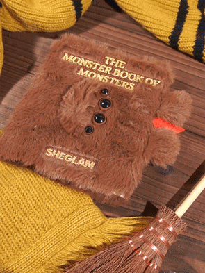 پالت سایه چشم هری پاتر شیگلم SHEGLAM Harry Potter Book Of Monsters Eyeshadow Palette — تصویر ۲