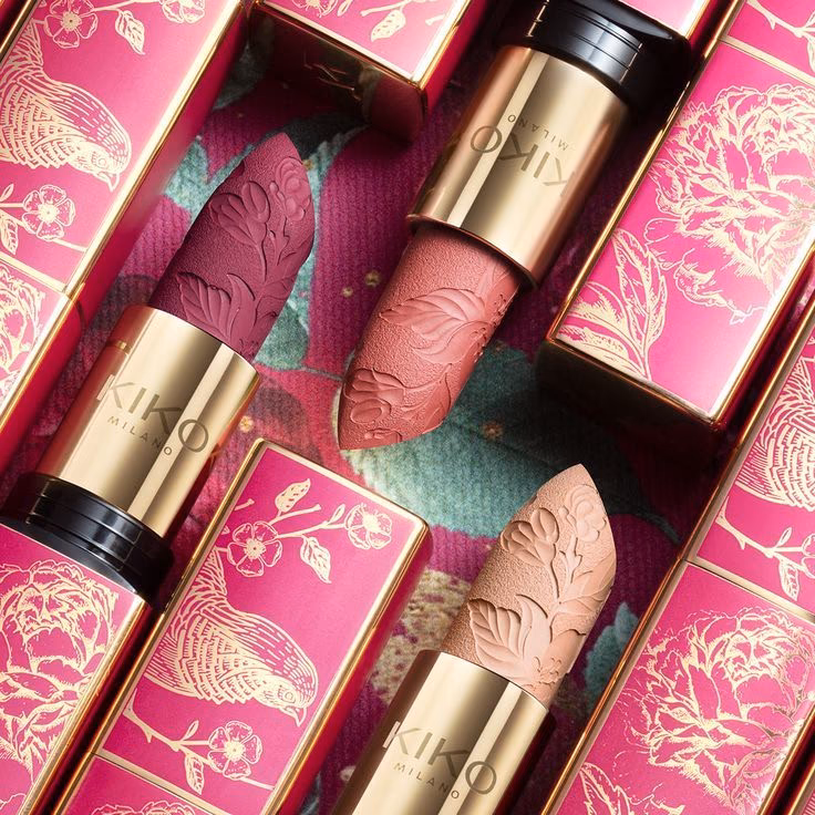 رژلب کیکو میلانو Charming Lipstick | رنگی جذاب با جلوه‌ای شیک — تصویر ۲