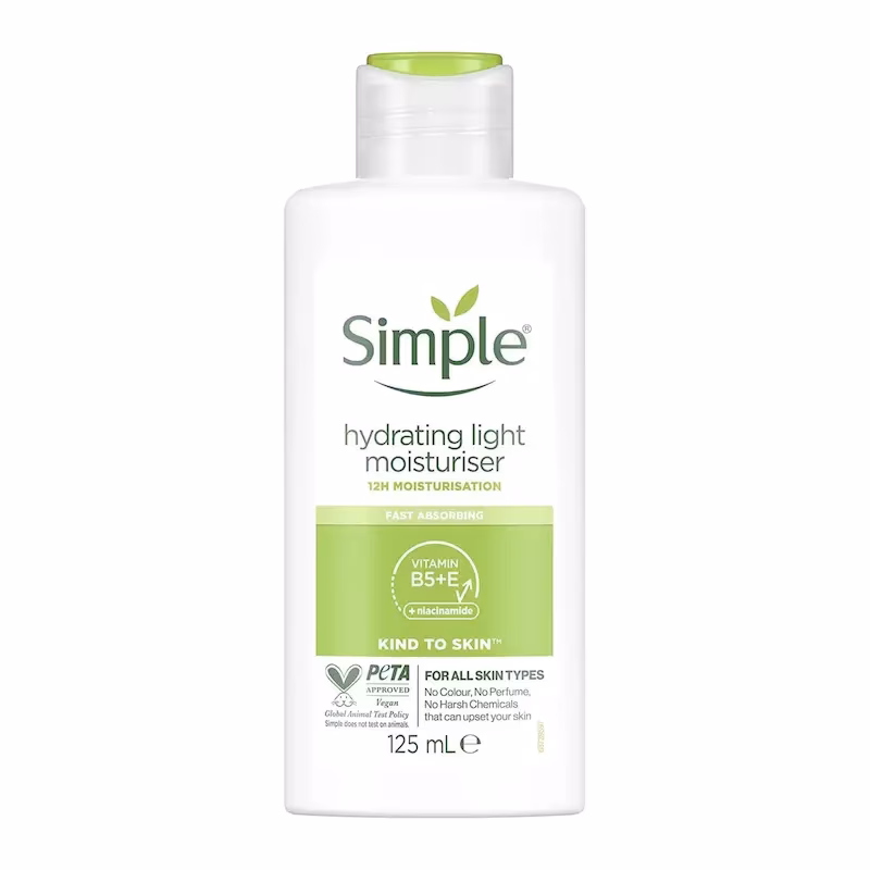 کرم مرطوب‌کننده سیمپل (Simple) مدل Hydrating Light Moisturiser مناسب انواع پوست حجم ۱۲۵ میلی‌لیتر