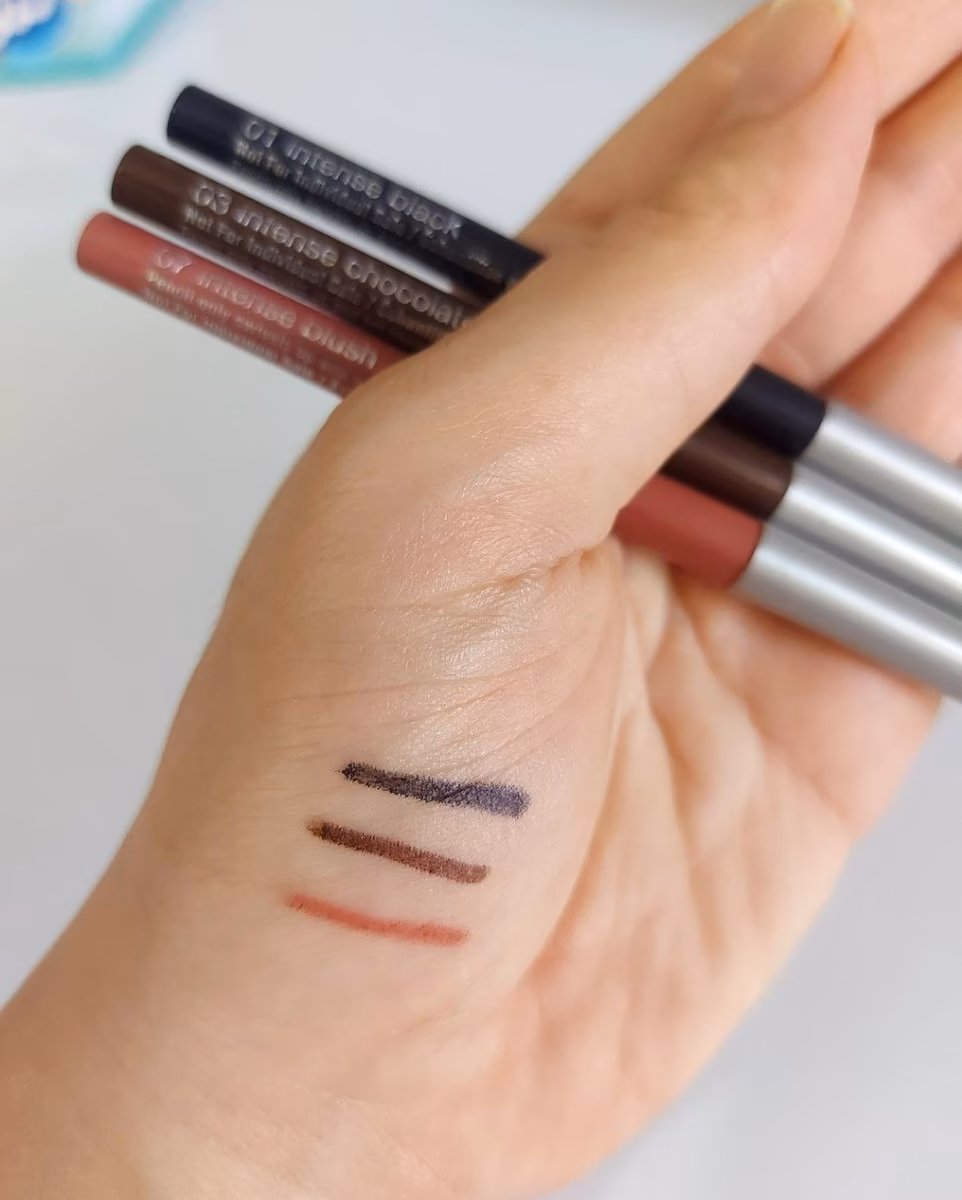 مداد چشم کلینیک مدل Quickliner For Eyes Intense