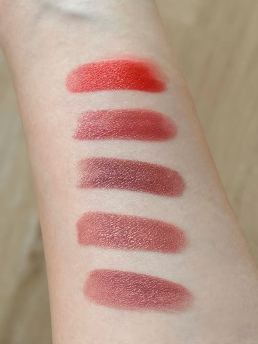 ست ۵ تایی رژلب استی لادر (Estée Lauder Limited Edition Lipstick Set) — تصویر ۳