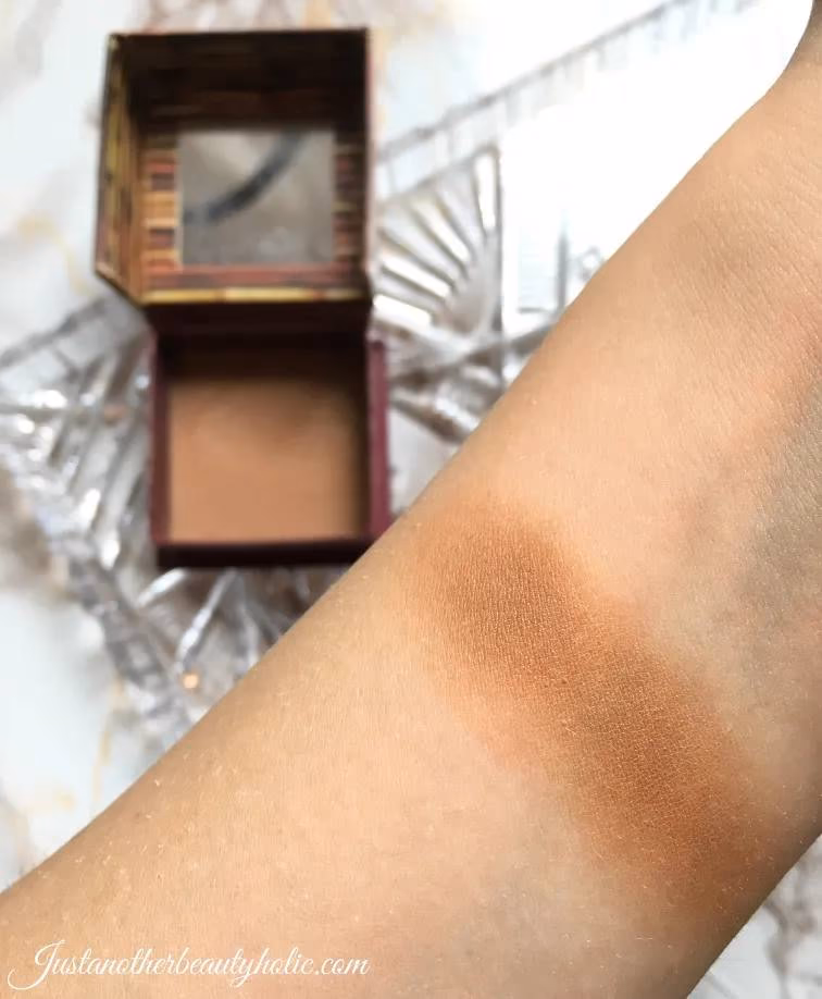 برنزر کلاسیک و پرفروش بنفیت (Benefit Hoola Matte Bronzer) سایز مینی (2.8 گرمی) — تصویر ۱۱