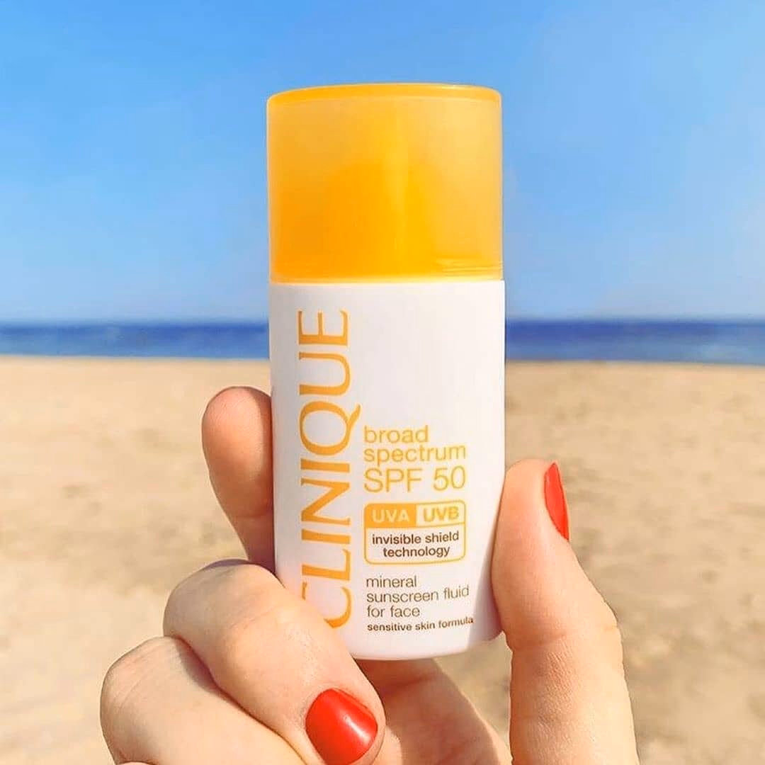 ضدآفتاب مینرال مایع کلینیک SPF 50 (Clinique Mineral Sunscreen Fluid) — تصویر ۳