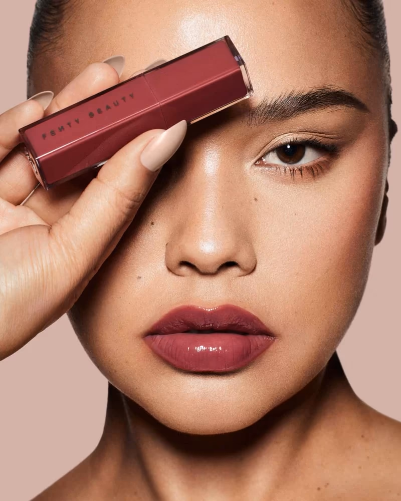 پک آرایشی لب فنتی بیوتی (Fenty Beauty) شید RiRi — تصویر ۵