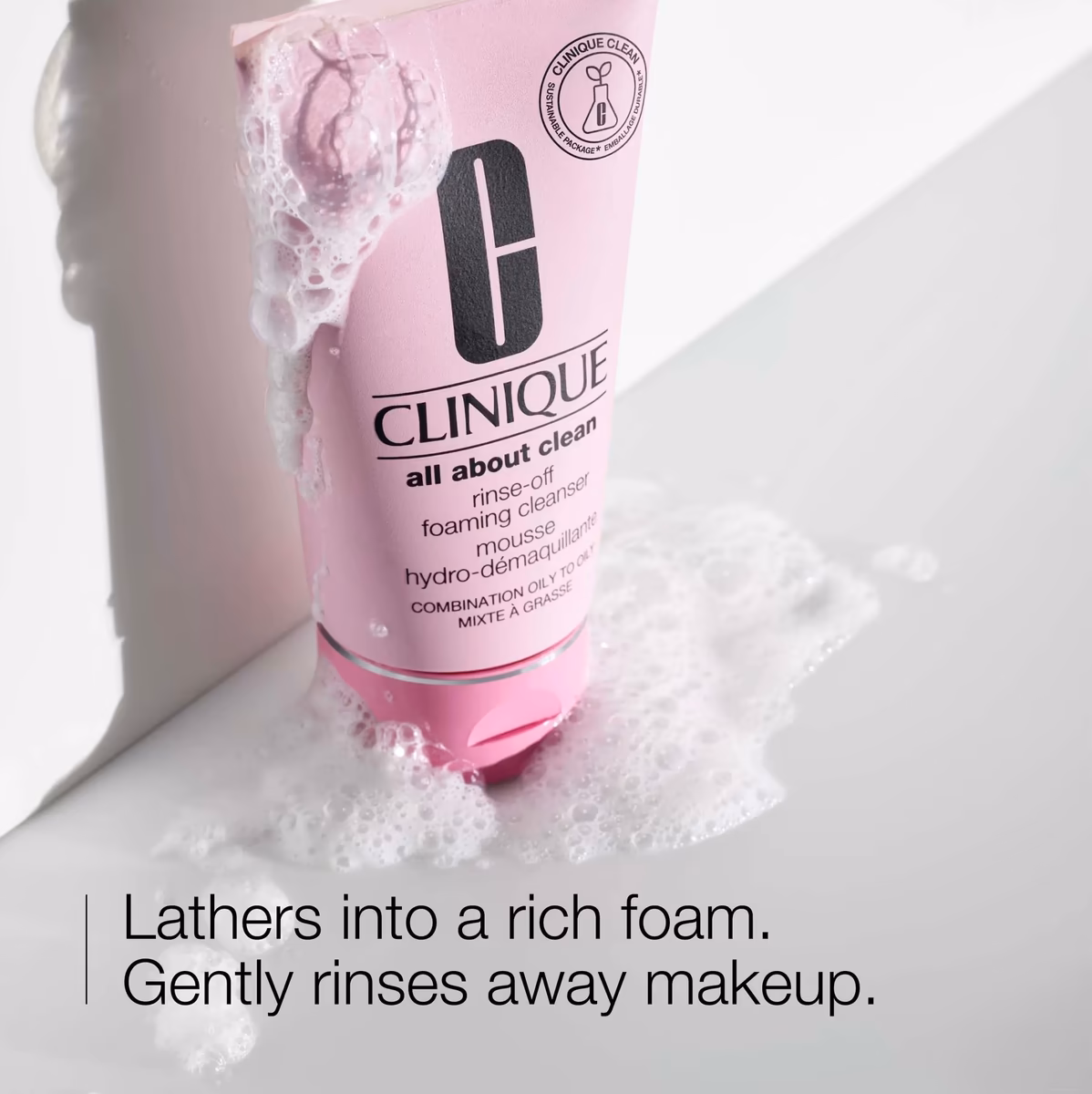 پک لوکس و بزرگ آرایشی و مراقبتی کلینیک (Clinique Ultimate Luxury Holiday Set) — تصویر ۱۱
