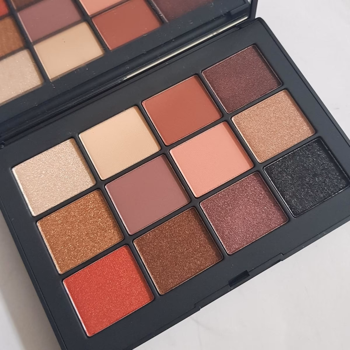 پلت سایه نارس اکستریم افکتس (NARS Extreme Effects Eyeshadow Palette) — تصویر ۸